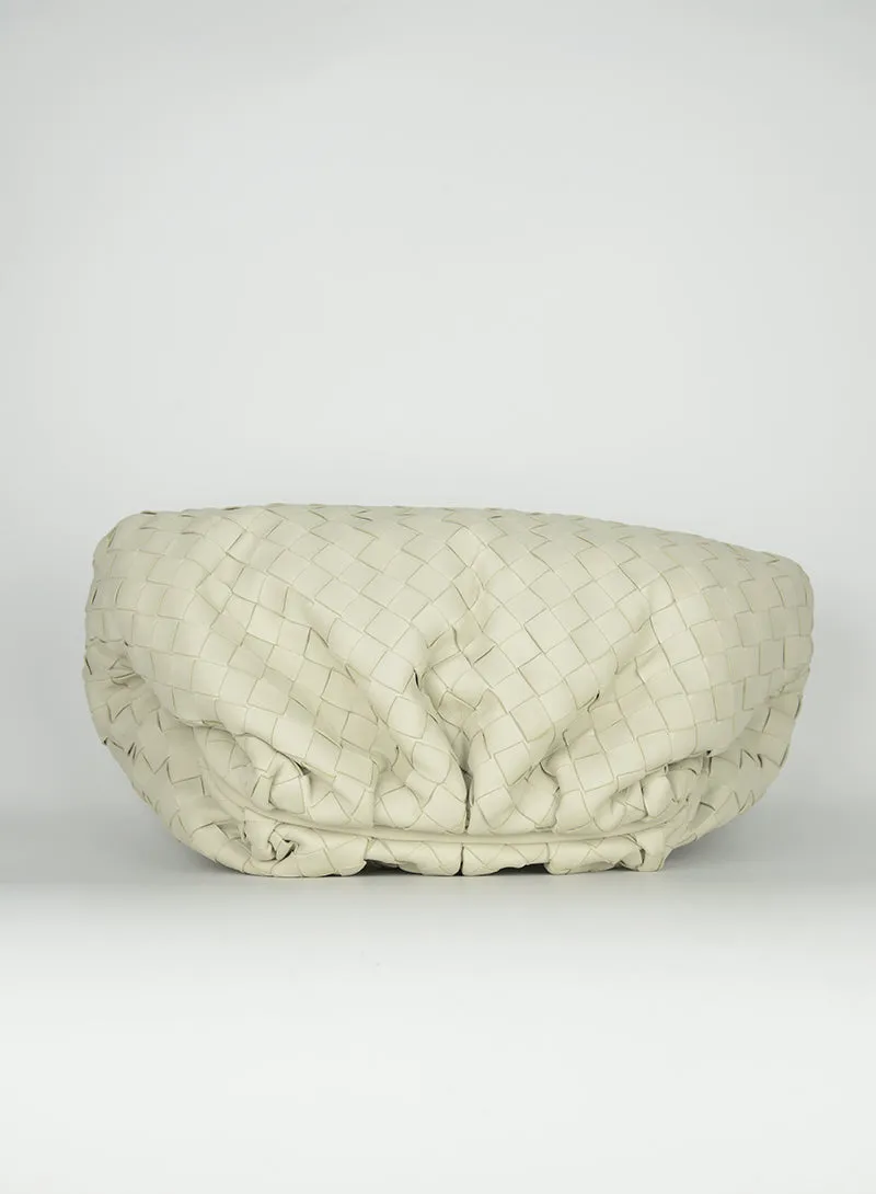 Bottega Veneta Maxi Pouch in pelle ghiaccio