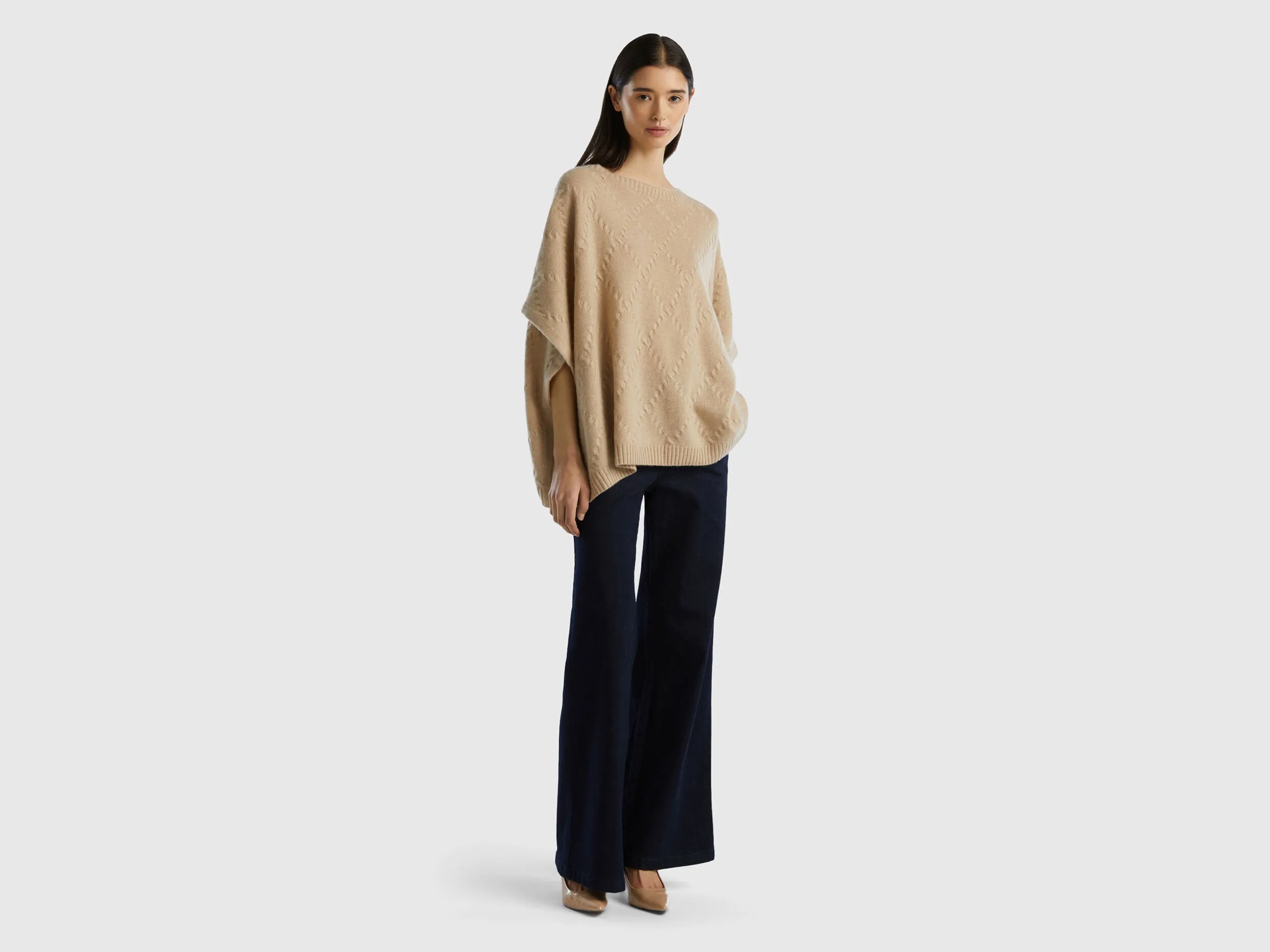 Diamond cape in pure cashmere - Beige | Benetton