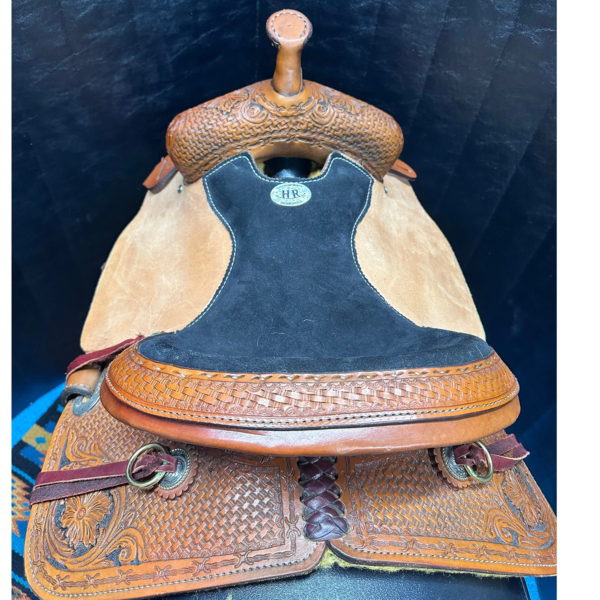 HR Saddlery 14 Inch Antique Barrel Saddle