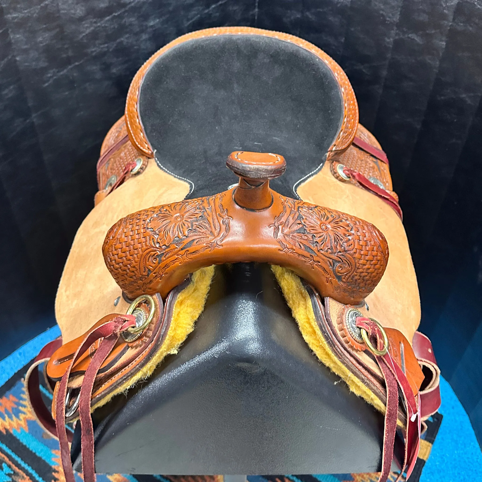 HR Saddlery 14 Inch Antique Barrel Saddle