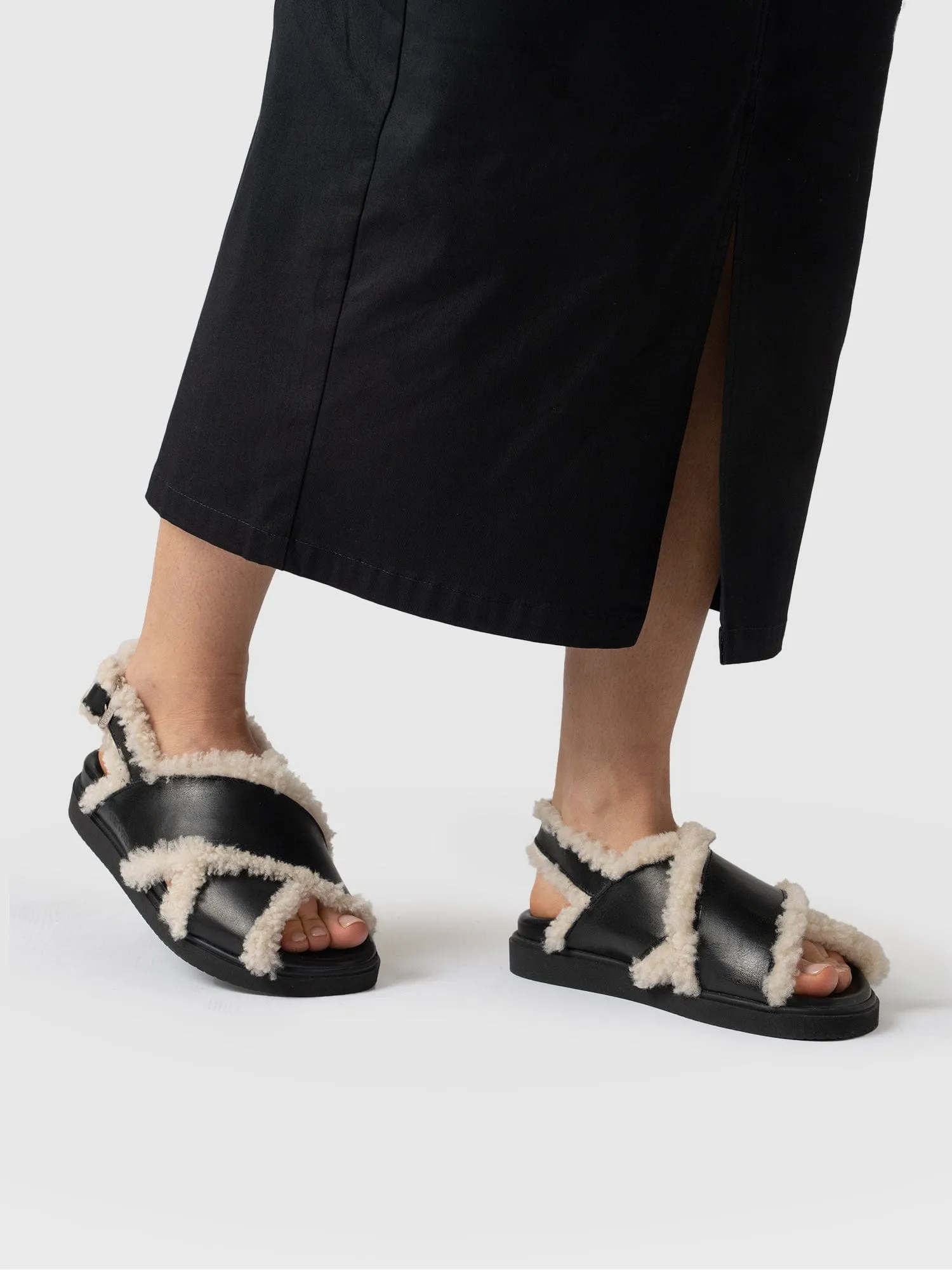 Isla Shearling Sandal - Black