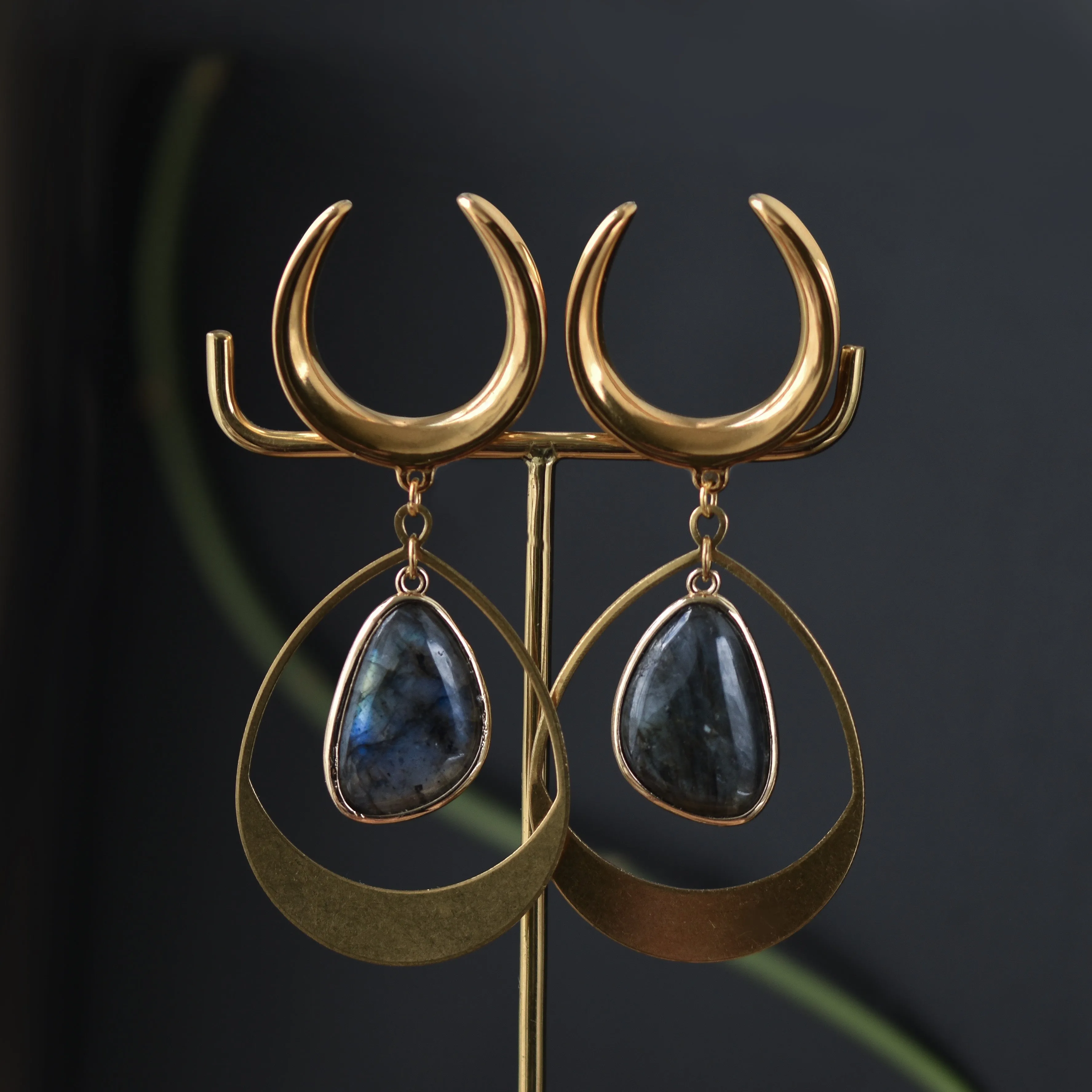 Labradorite Drop Saddle Spreaders