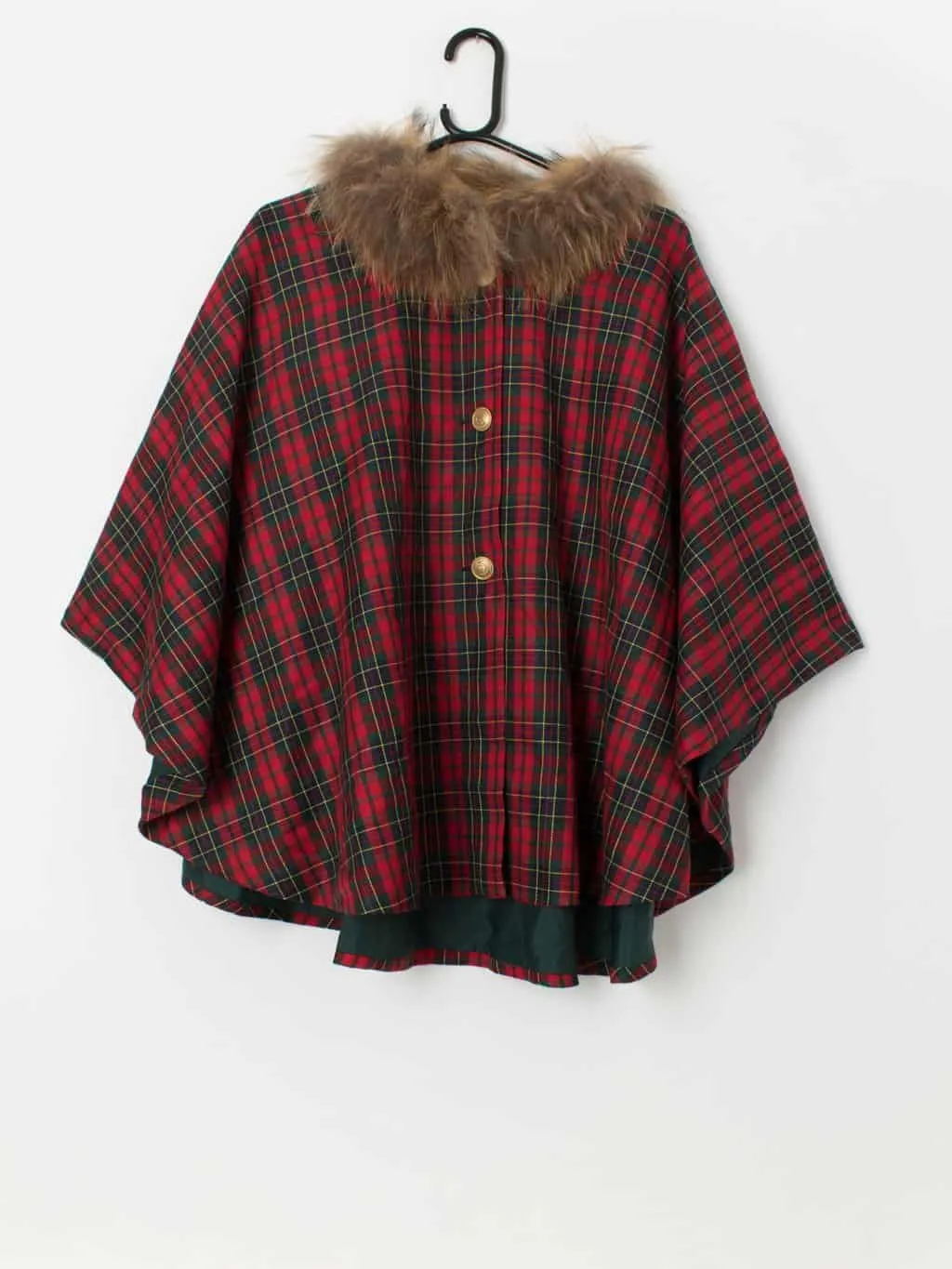 Leger & Oaks red plaid cape with fur trim – One Size