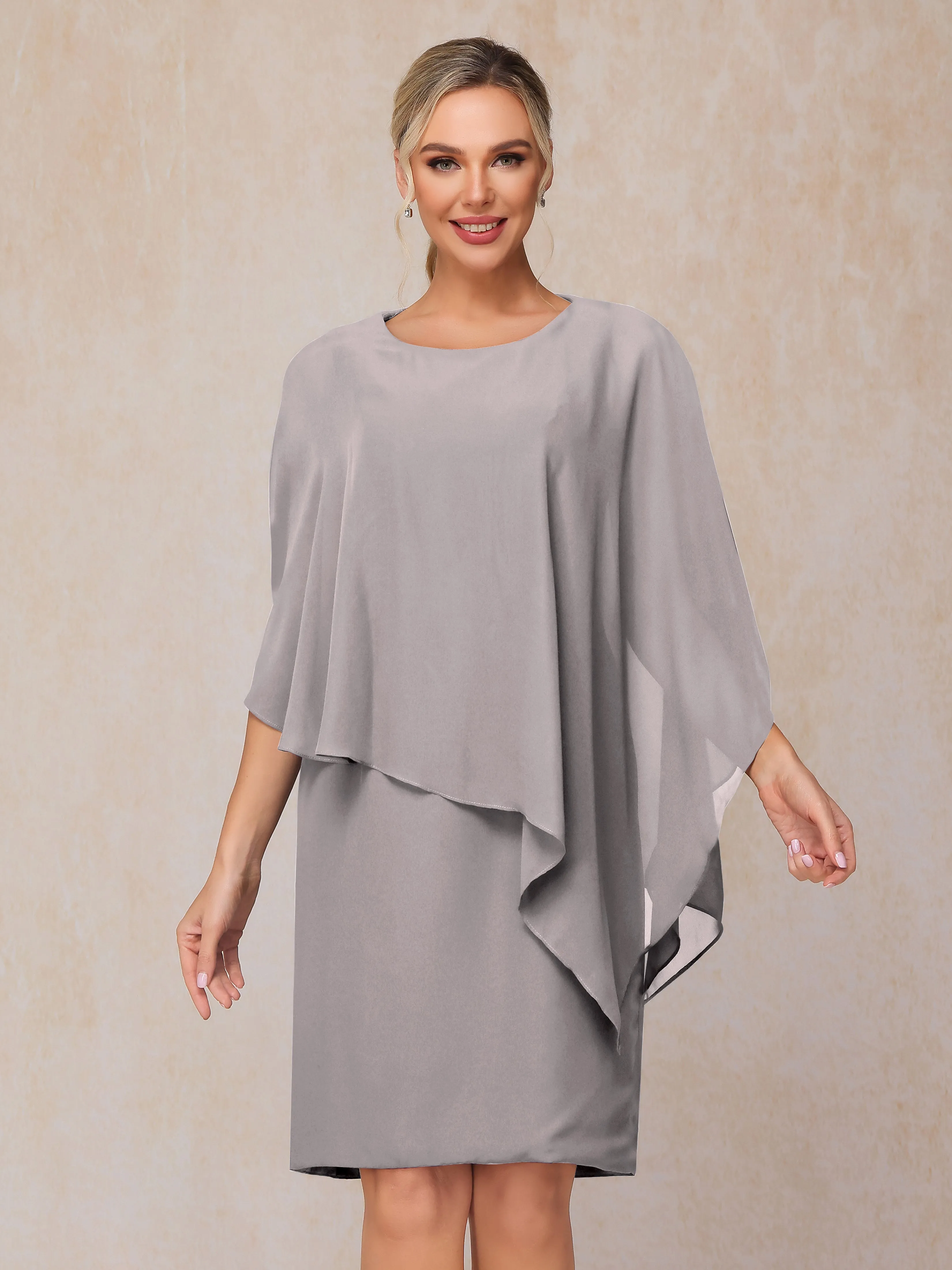 Manches asymétriques Col bateau Mousseline Robe Mère de la Mariée avec cape