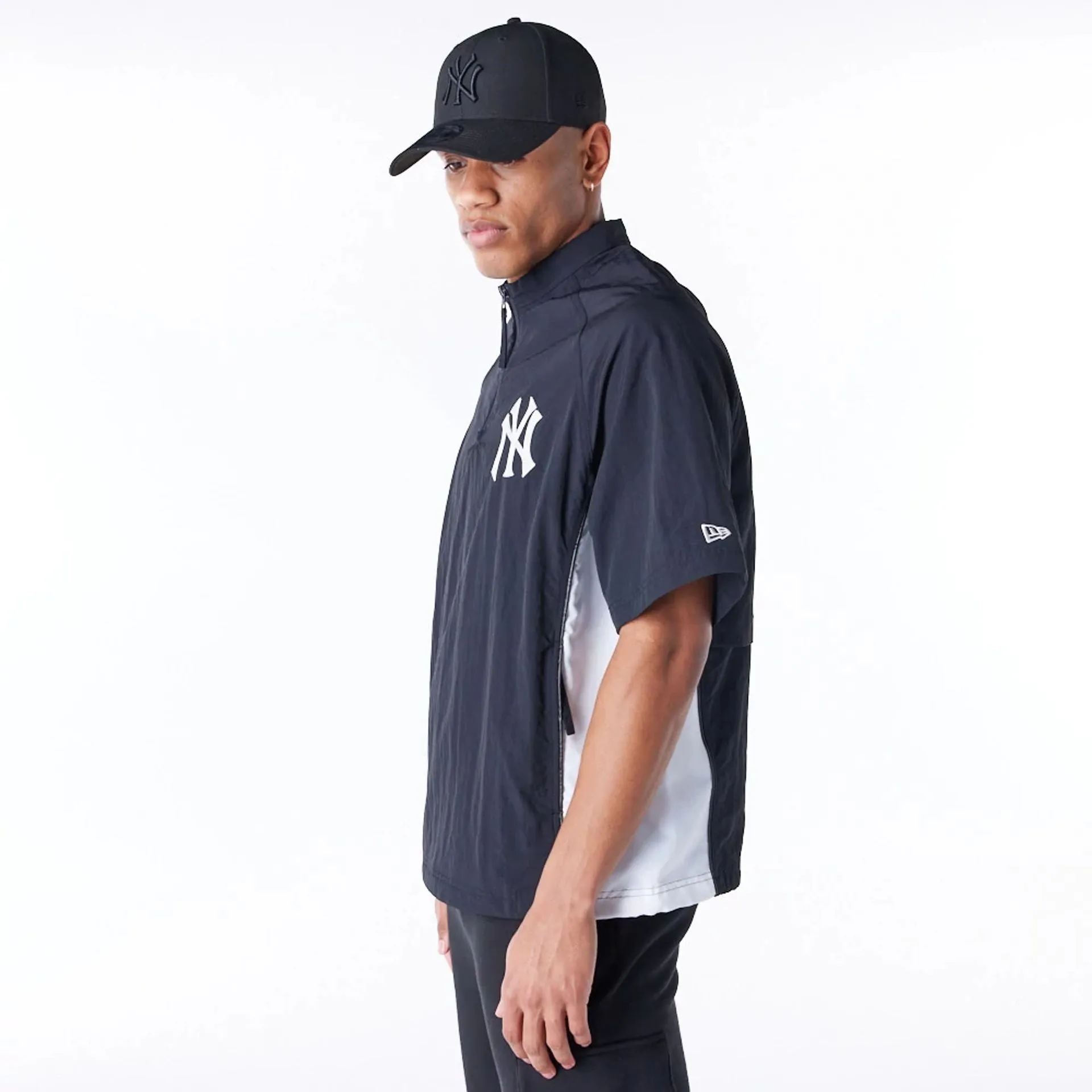 New Era Korea MLB New York Yankees Black Short Sleeve Anorak