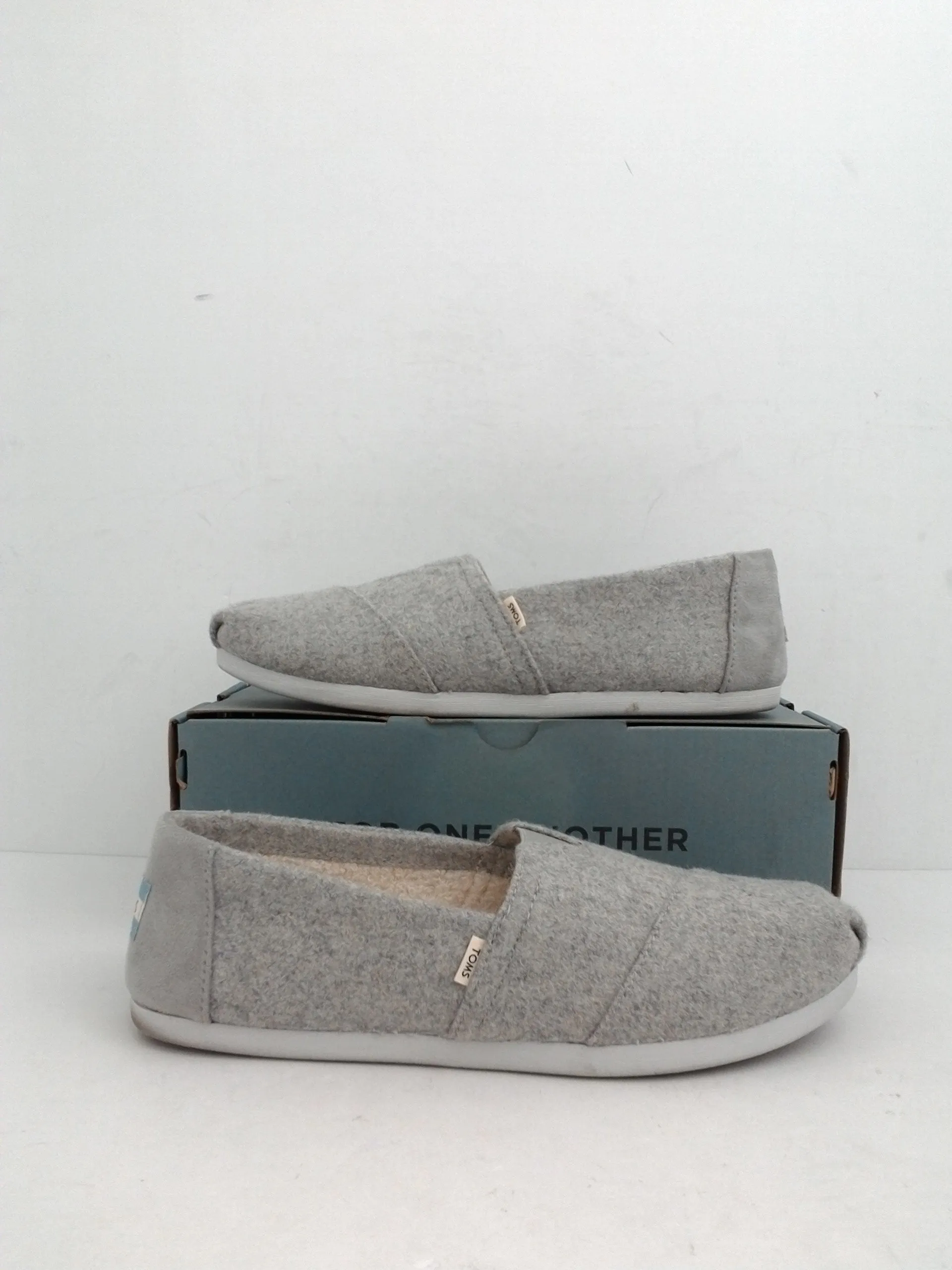 Toms Women's Classic Grey Felt/Faux Shearling Size 8.5